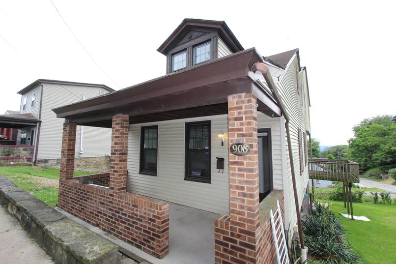 4 BEDROOM HOUSE FOR RENT NEAR DOWNTOWN PITTSBURGH