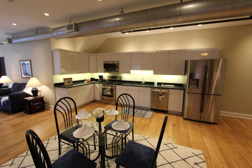 LUXURY FURNISHED 2 BEDROOM APARTMENT DOWNTOWN PITTSBURGH